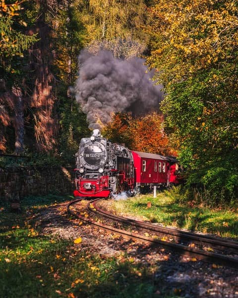 steam-locomotive-6749044_1280